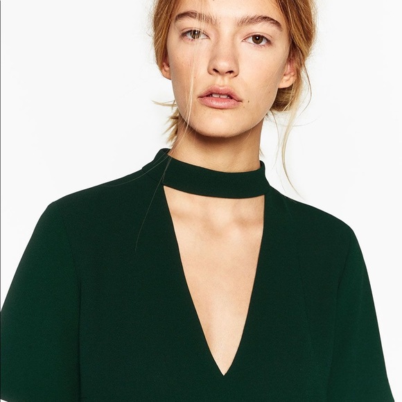 Zara V Neck Dress with choker neck collar - Picture 14 of 14